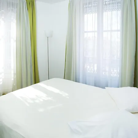 Le Cousture 3* Toulouse